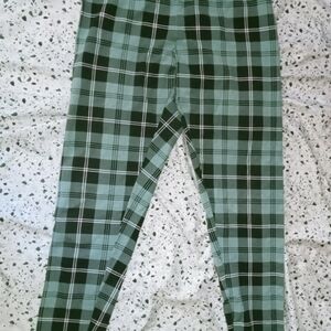 NOBO Juniors Plaid Leggings - Green and Black